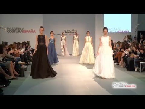 NOEMI VALLONE, CARRUSEL Y KISSING ROOM