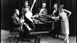 Louis Armstrong and His Hot Five - Lonesome Blues (1926)
