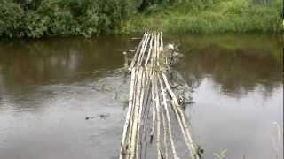 preview picture of video 'Переправа через реку Ижма 2012 года (Crossing the river Izhma 2012)'