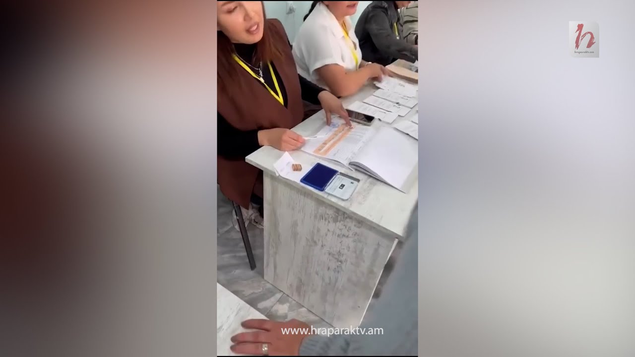 14/44 տեղամասում հայրը որդու փոխարեն է ստորագրել, որդին` հոր