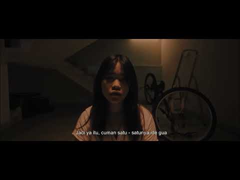 PEREMPUAN DALAM GARASI (GIRL IN A GARAGE) - Short Movie Trailer