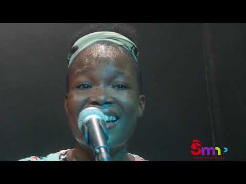 Stéphanie Saint-surin LIVE