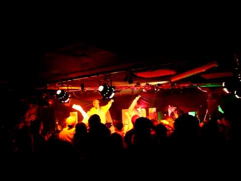 LMNZ & Simple One sharing love at Kapu :)