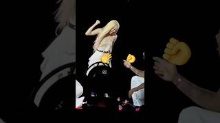 Rose win🥇 rock ,paper, scissor game ? #blackpink #rose