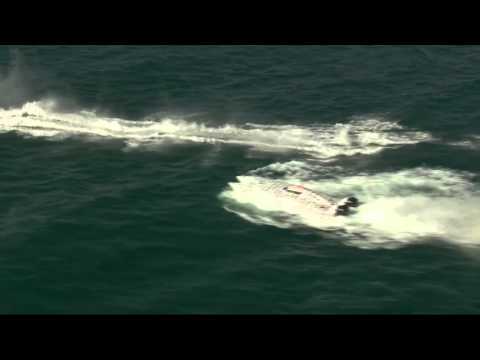 Boat Six Submarine Crash Dives @ Dubai during Round 5 of the 2015 UIM XCAT World Series