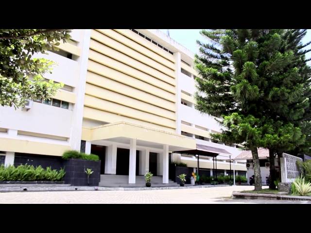 College of Information and Computer Management Akakom Yogyakarta видео №1