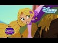 Rapunzels Wilde Avontuur | Op hol geslagen paard | Disney Channel NL