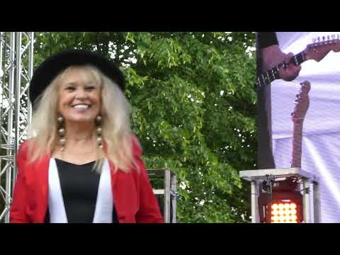 Neoton Sztárjai - Kalapot fel (élő 2022)