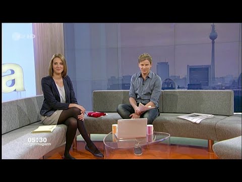 Andrea Maurer ZDF MoMa 31-05-2012 #tvgucker