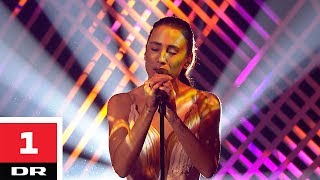 Det Smukkeste Lyrics English Translation
