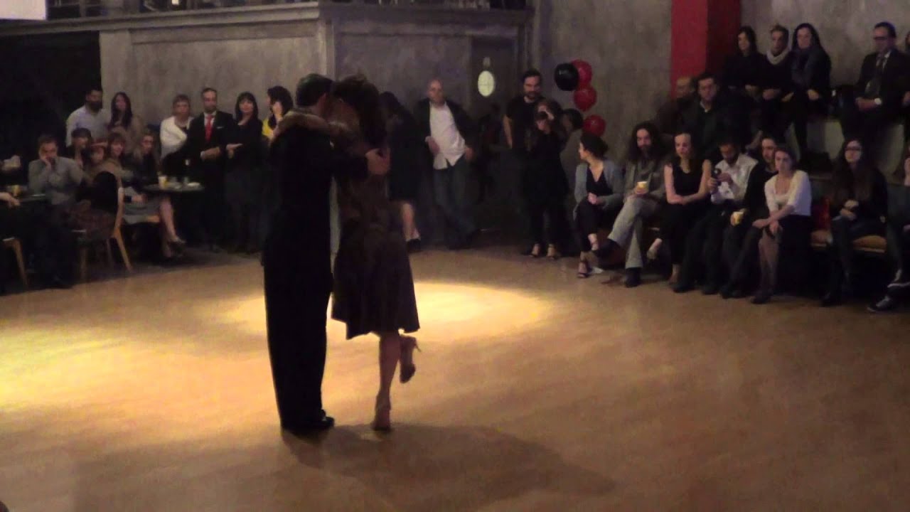 Dionisis Theodoropoulos & Chloe Theodoropoulou 4/4, Que falta que me haces