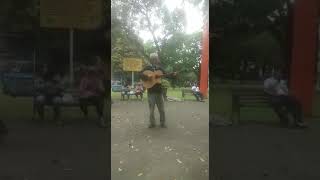 Download lagu Pengamen di Alun-alun Malang#shorts#pengamen #alunalun mp3