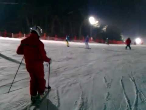 Short turn skiing