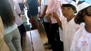 preview picture of video 'Mother day 12 august2011  in  Kram  School  Khunhan  Sisaket  Thailand'