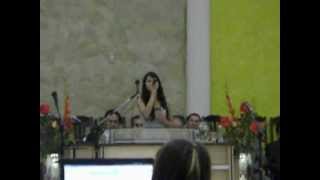 preview picture of video 'Mi Loth cantando na Assembleia de Deus Capitão Leonidas Marques.'