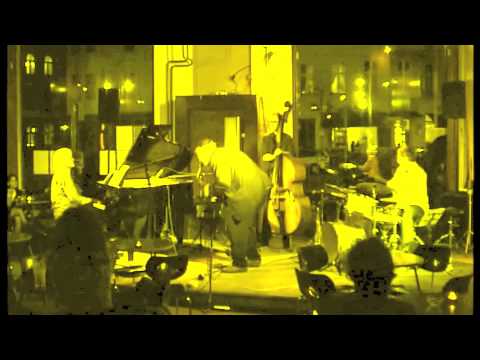 Reiner Hess and the yellow side of jazz playing yellow