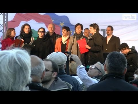 "Ülünk a Titanicon" - civil tüntetés október 23-án