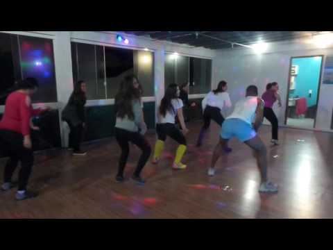 Os Havaianos - Tremidinha Andando - Prof. Brunno Pereira - Studio Moovie Dance