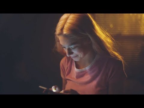 Euphoria (1x02) - Jules and Nate flirting /Ending scene