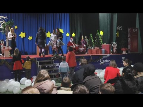 Volonteri prikupili više od 1.300 paketića za djecu iz socijalno ugroženih porodica