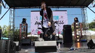 Tae Brooks AwesomenessTV Stage Performance