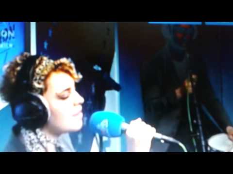 Paulien Mathues - There's some place I've got to be