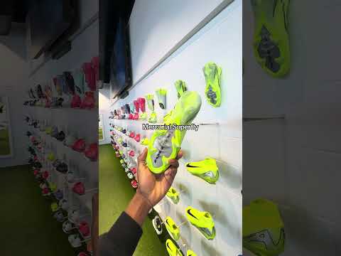 Best boots for RW (Right Winger)