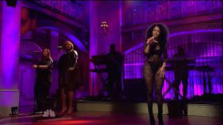 Nicki Minaj All things go live At SNL