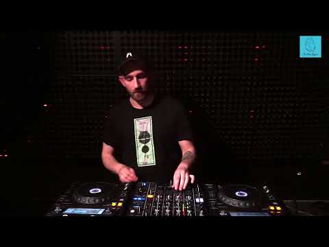 The Blue Oyster: MAZI / 11.06 / 18 - 19