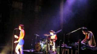 Yelle - &quot;Les Femmes&quot; (Live) from Music Box (AC Mix...)