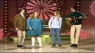 The Mamas & The Papas - Dancing in the street