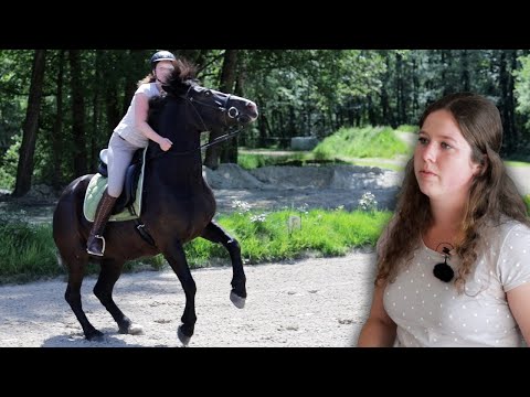 Stute tritt nach ihrer Reiterin während sie im Sattel sitzt - Reiten auf Kala absolut unmöglich?