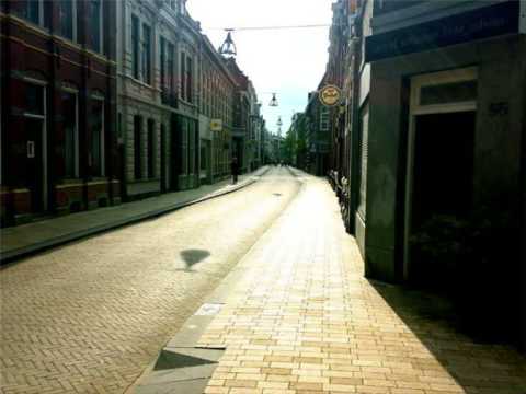 Kempi ft. Reejon - Ben ik niet op straat (dan ben ik toch in de studio)