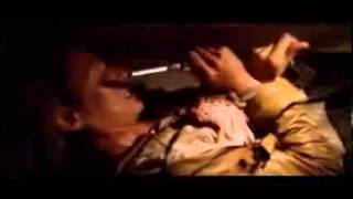 "a dos metros bajo tierra"La Habitación Roja