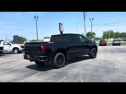 2026 Chevrolet Silverado 1500 Crew Cab Short Box 4-Wheel Drive Custom in Black for sale at Lally Chevrolet Ltd. in Tilbury, ON