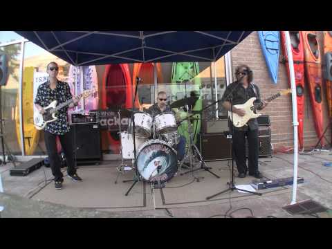 Tsunami of Sound performs 'Wipe Out'