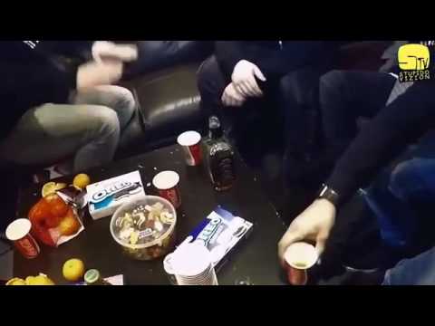 Das epische Interview ( stupido schneidet )