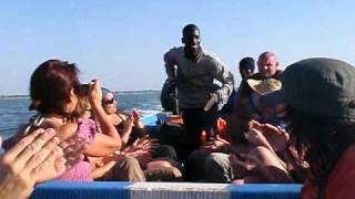 preview picture of video 'Senegal delta del Sine-Saloum, in piroga con intrattenimento musicale'