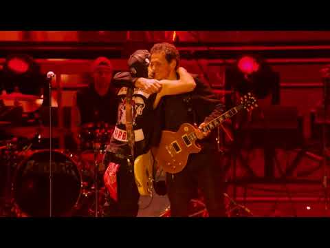 AIRBAG - Fugitivo con Ricardo Mollo - Estadio River Plate