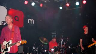 Red Lorry Yellow Lorry   in a World subtitulada