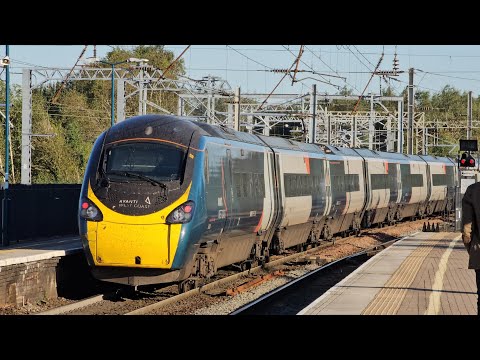 Trains at Wigan North Western | West Coast Mainline | 17.09.24