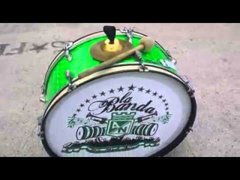 "LA BANDA LOS DEL SUR BOGOTA - MIS ABUELOS ME ENSEÑARON A QUERERTE" Barra: Los del Sur &bull; Club: Atlético Nacional