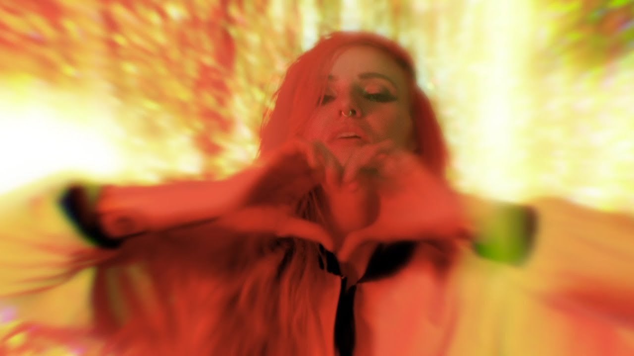 Felix Cartal & Lights — Love Me