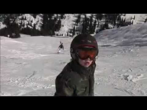 Trickski und Snowboardjumps von Tim van Dyck