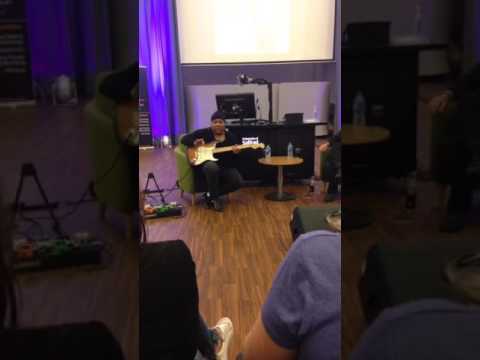 Dez Dickerson Plays "Little Red Corvette" Solo