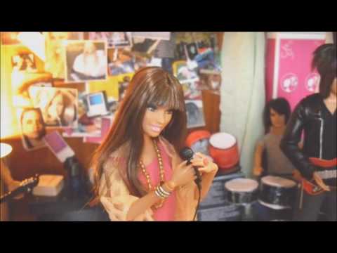 Carly Rae Jepsen - Call Me Maybe (Barbie version)
