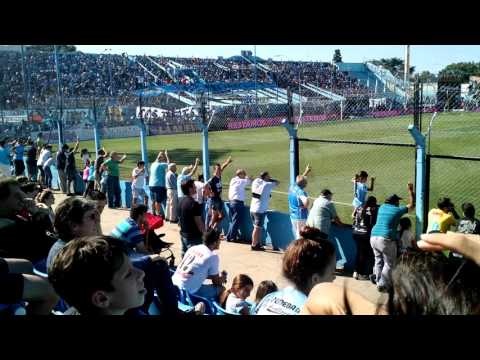 "Hinchada de TEMPERLEY, yo soy así q voy hacer yo soy borracho de TEMPERLEY..." Barra: Los Inmortales • Club: Temperley