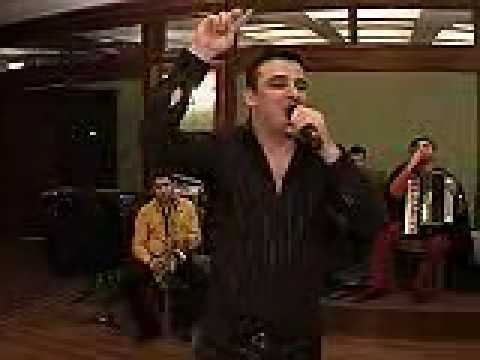 Liviu Guta canta pe 5 voci live Senzational www1 iaMuzica us