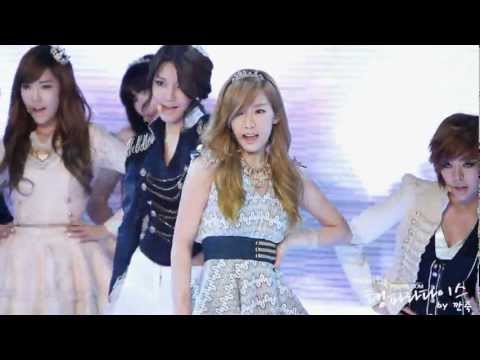111103 Fancam Taeyeon The Boys @ Mnet Style Icon Awards