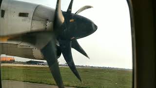 preview picture of video 'Traveling with propeller aircraft.'